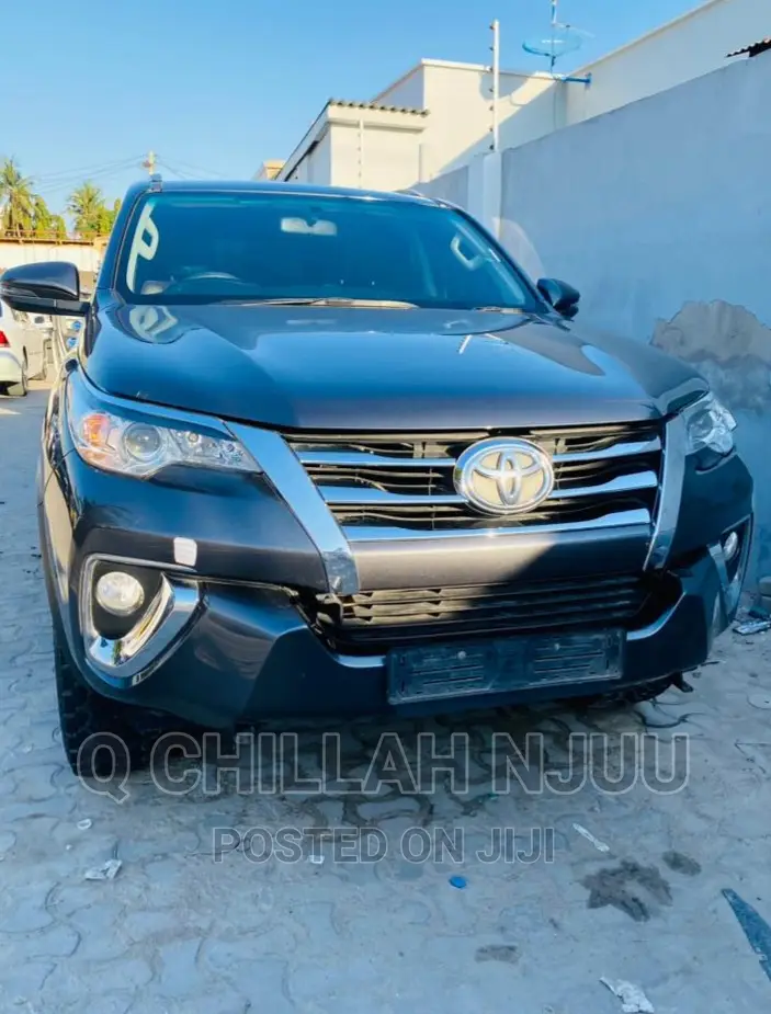 Toyota Fortuner 2019 Gray