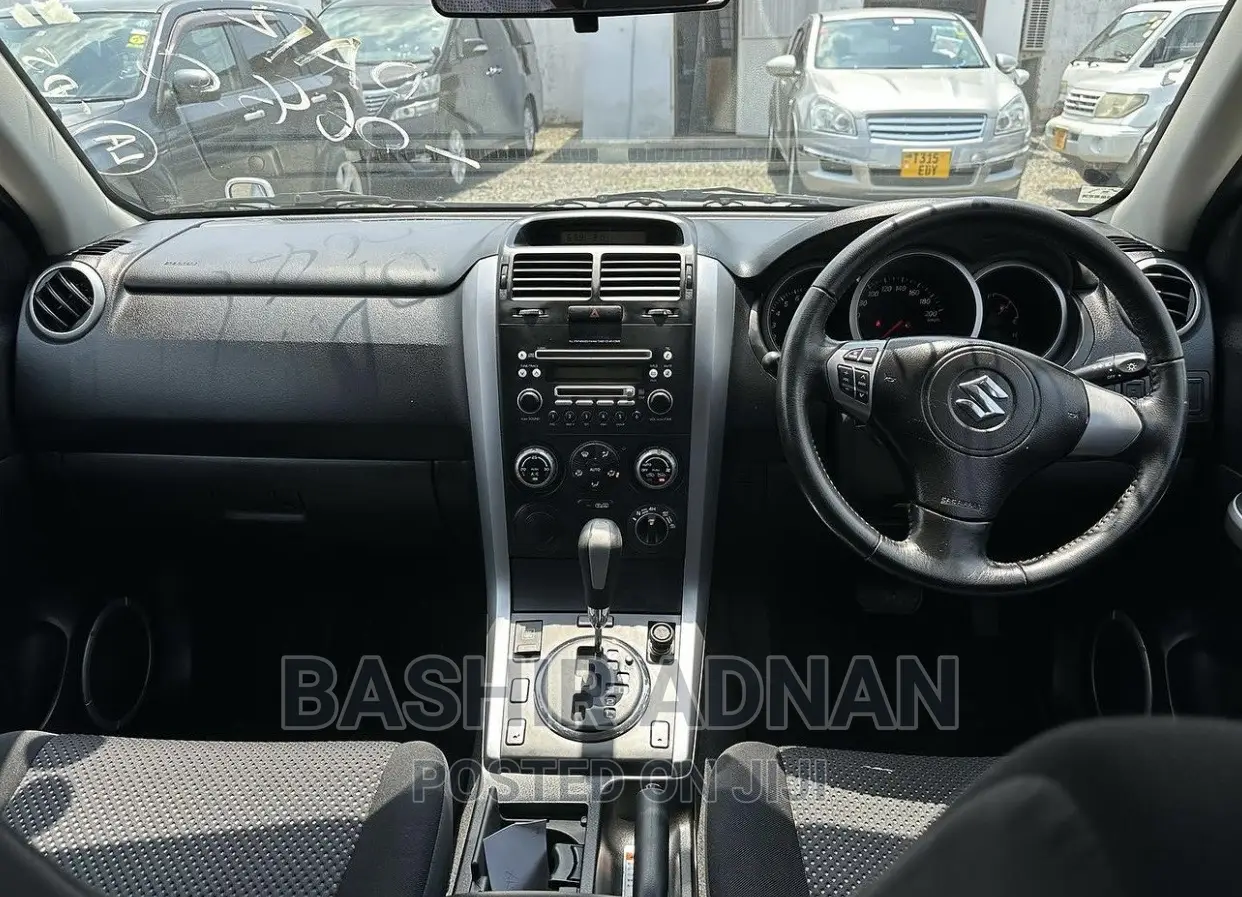 Suzuki Escudo 2007 Silver