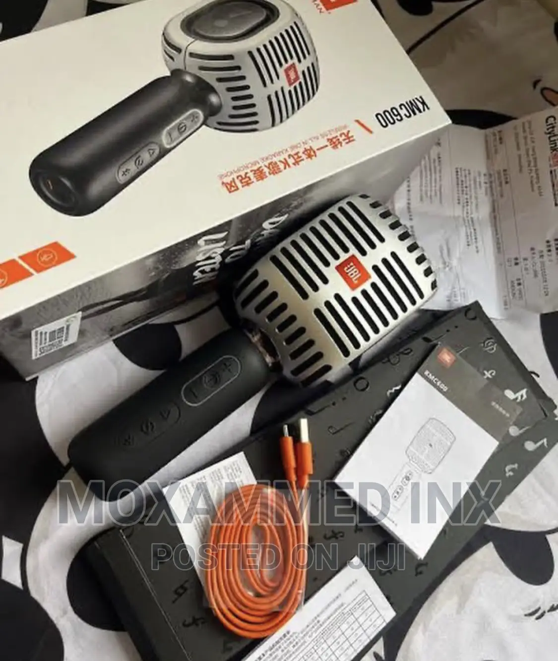 JBL KMC 600 All In One Wirelees Karaoke Microphone