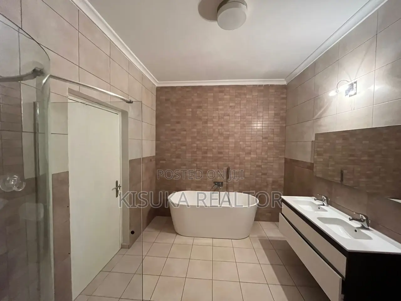 Furnished 4bdrm Villa in Masaki, Kinondoni for rent