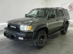 Toyota Hilux Surf 2000 Gray