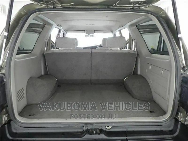 Toyota Hilux Surf 2000 Gray