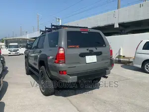 Toyota Hilux Surf 2004 Gray