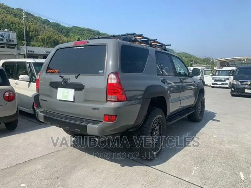 Toyota Hilux Surf 2004 Gray