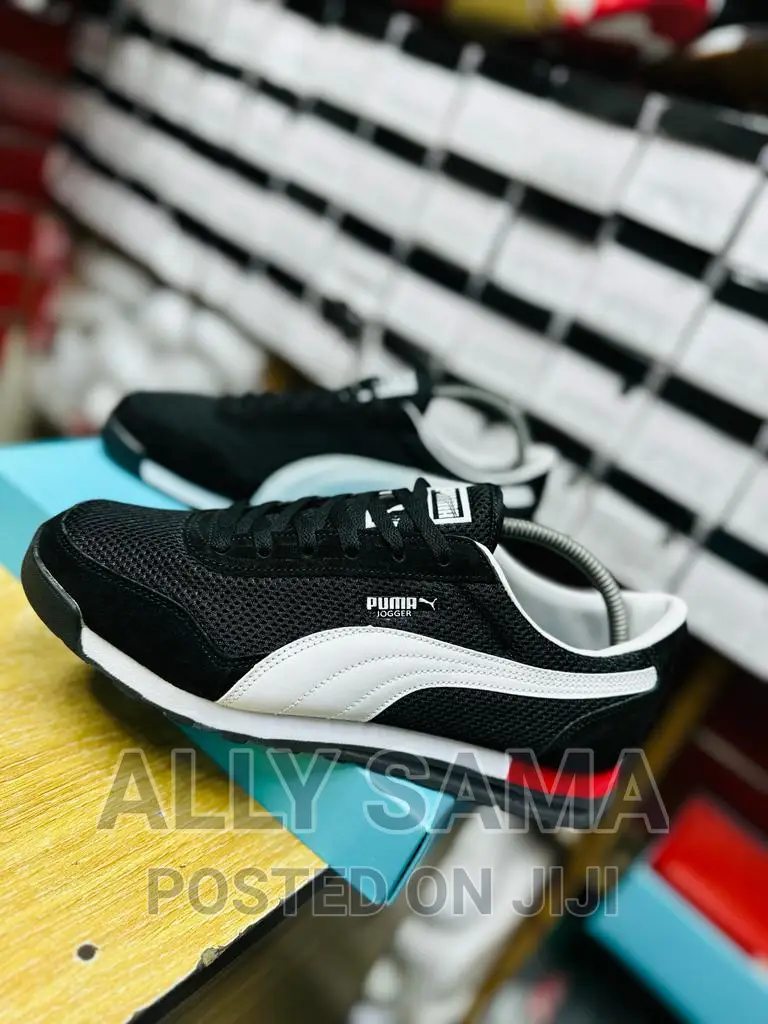Puma Sneakers