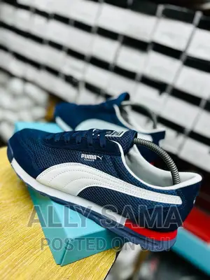 Puma Sneakers