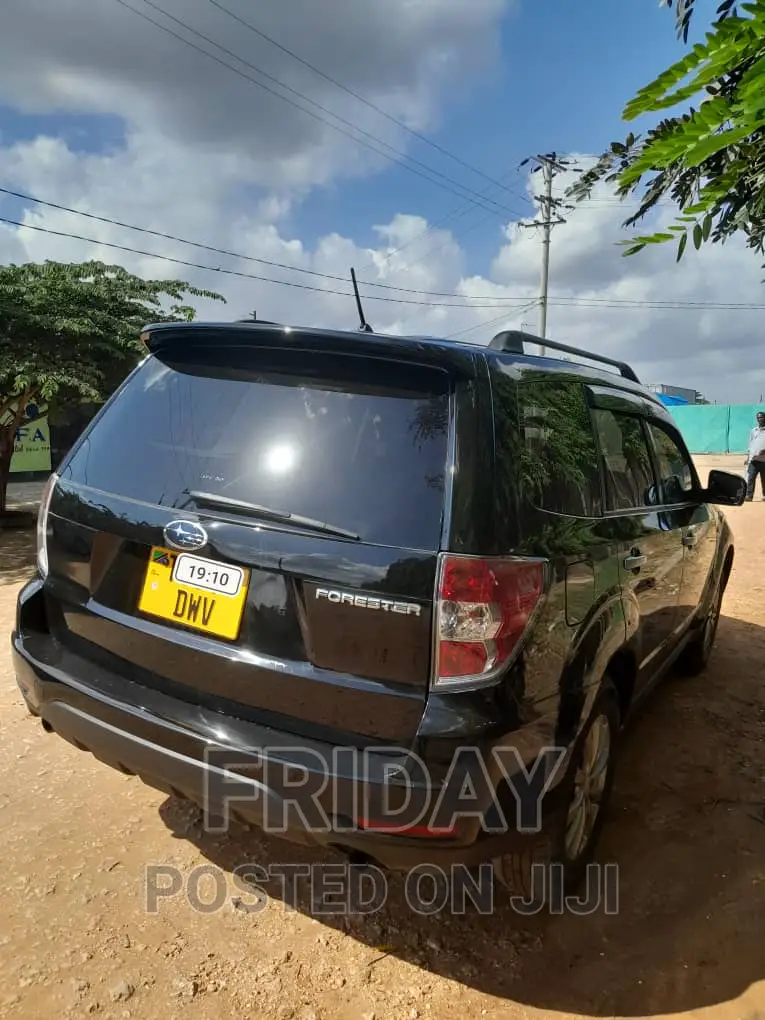Subaru Forester 2010 Black