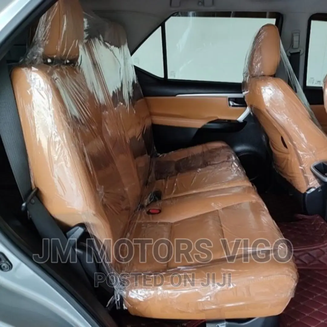 Toyota Fortuner 2016 Silver