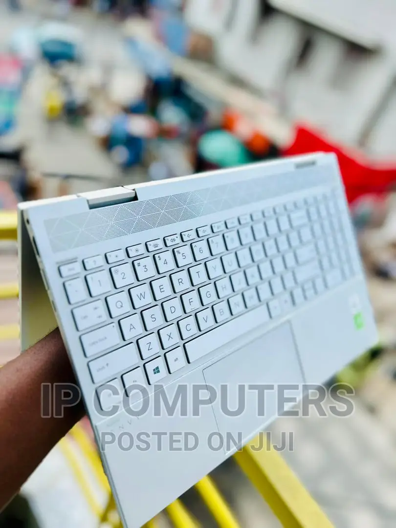 Laptop HP Pavilion 15-Cs3063cl 16GB Intel Core I7 SSD 512GB