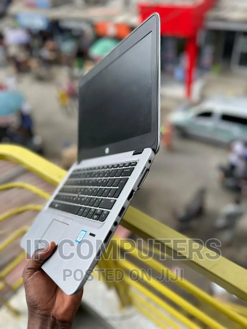 Laptop HP EliteBook 820 G3 8GB Intel Core I5 SSD 256GB