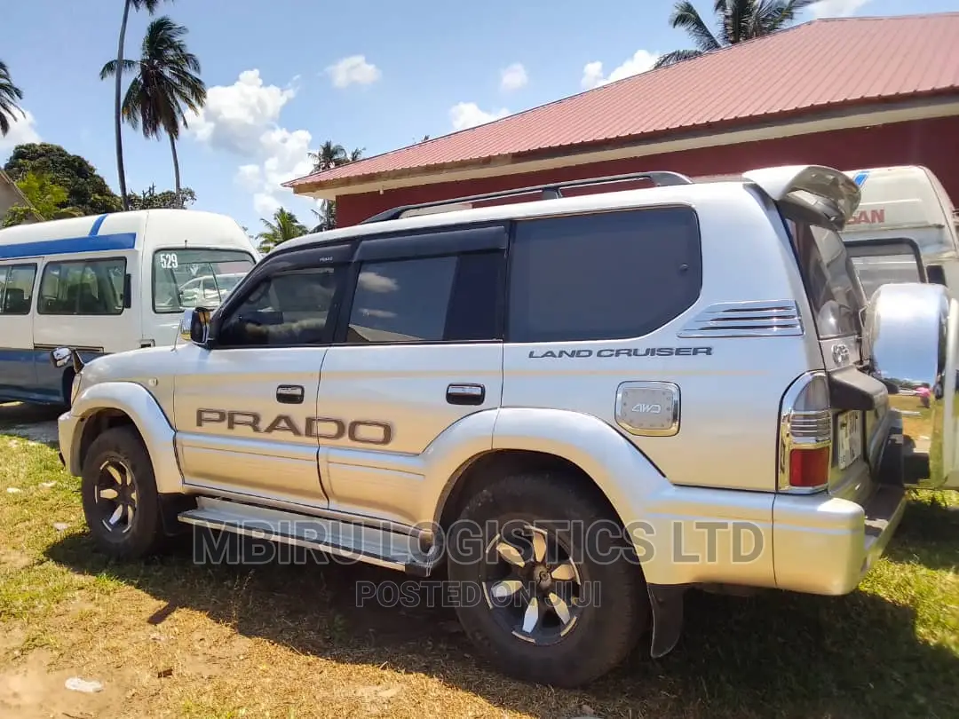 Toyota Land Cruiser Prado 2003 White