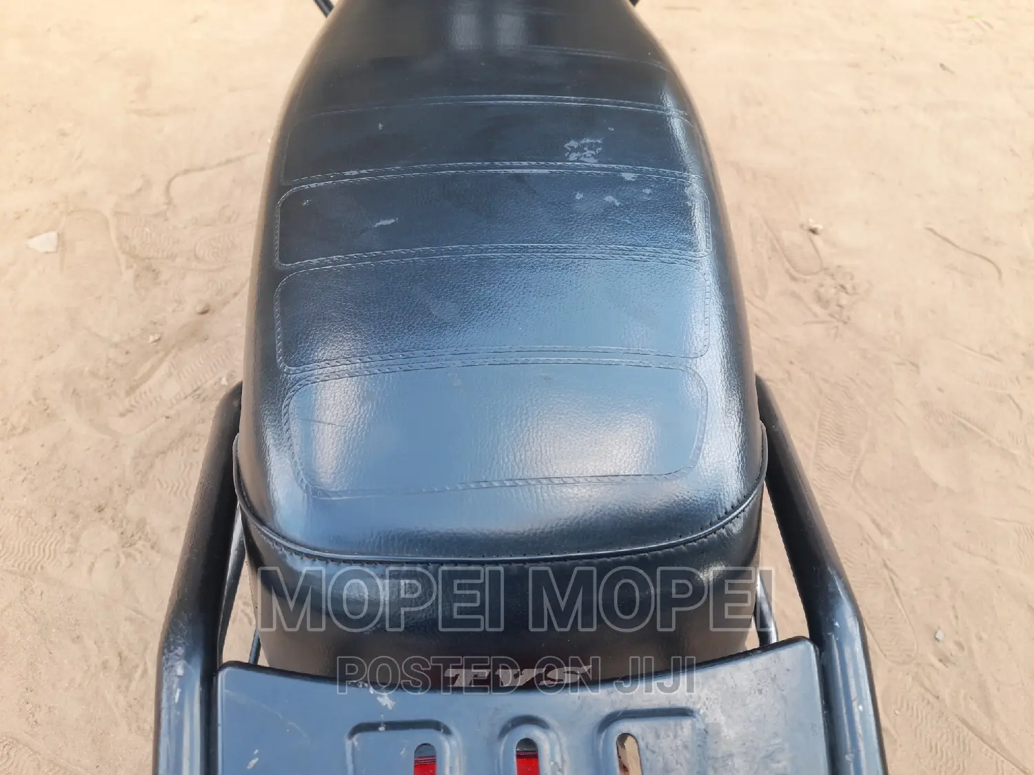 TVS HLX 125 2022 Black