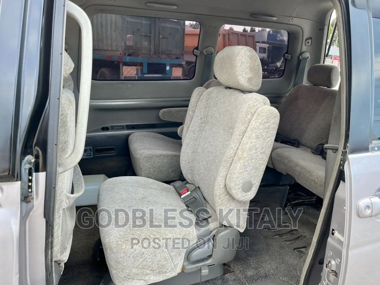 Toyota Noah 2001 Silver