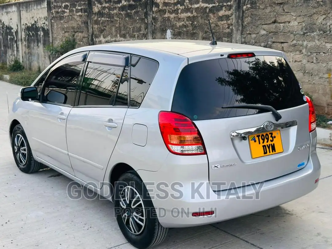 Toyota Corolla Spacio 2004 Silver
