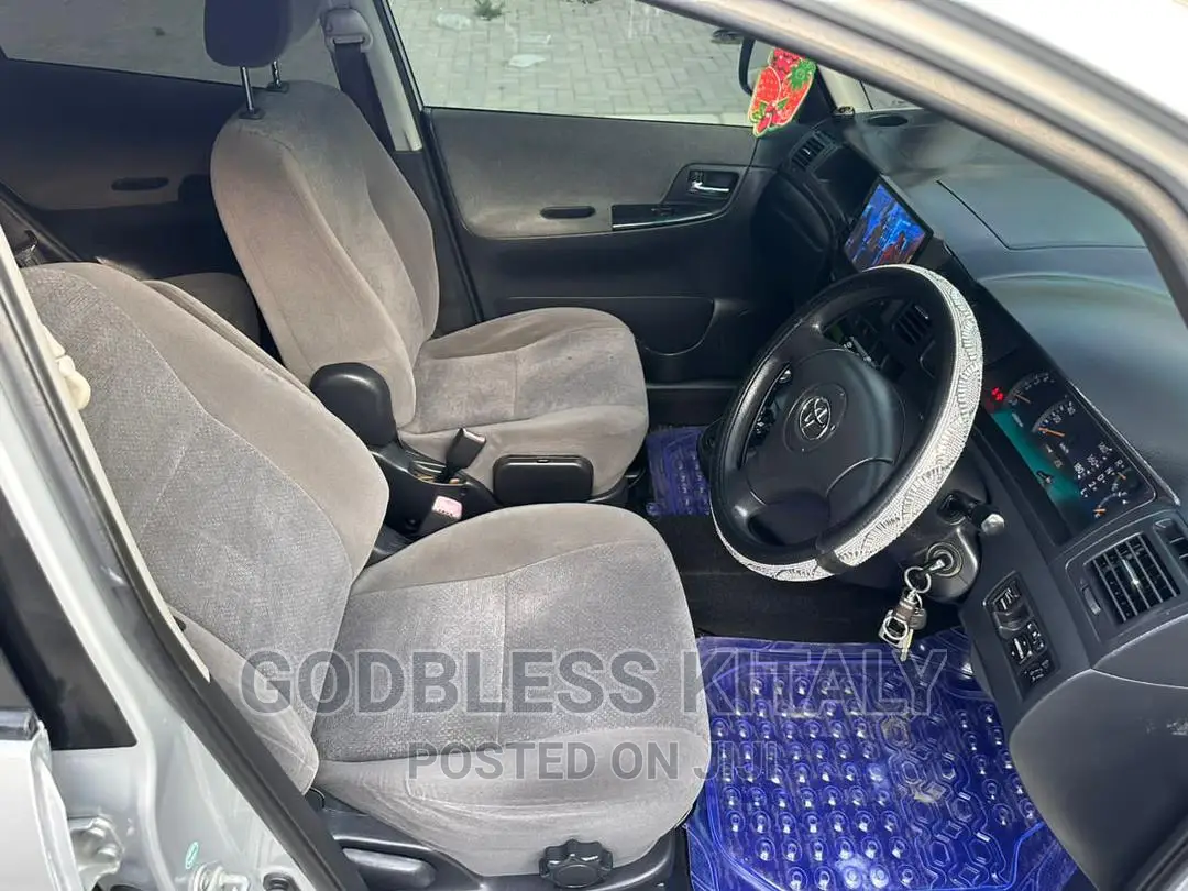 Toyota Corolla Spacio 2004 Silver