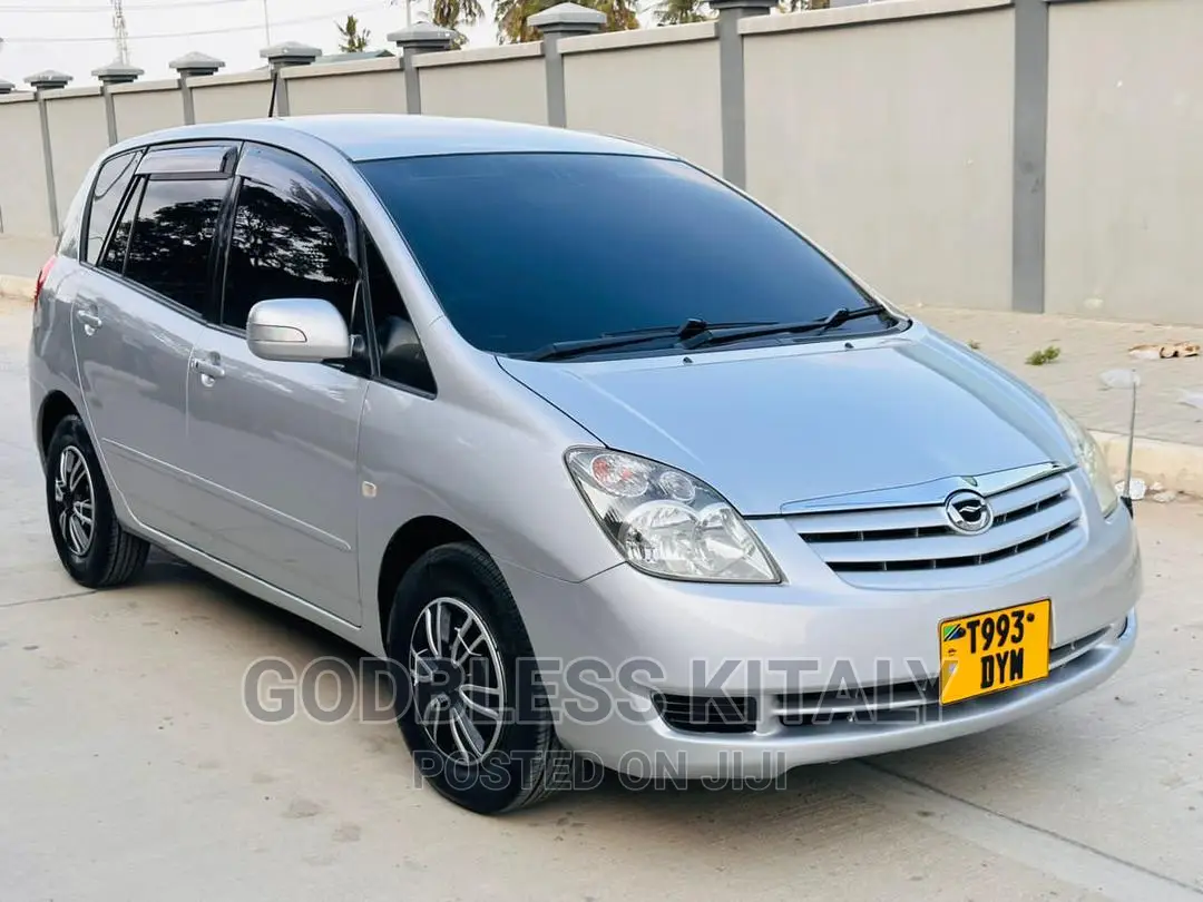 Toyota Corolla Spacio 2004 Silver