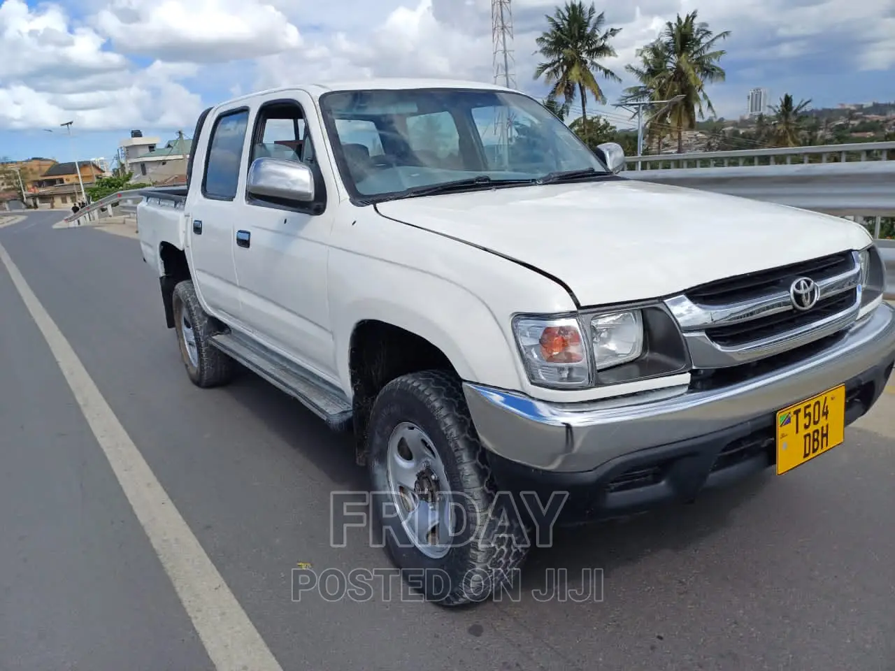 Toyota Hilux 2000 White
