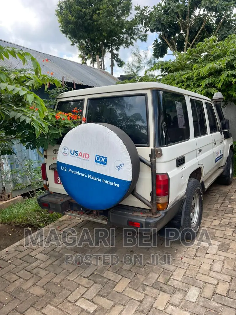 Toyota Land Cruiser 2010 White