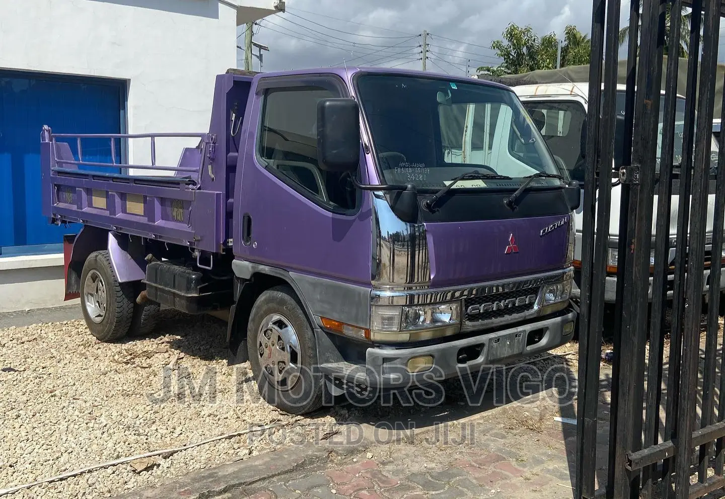 Mitsubishi Canter Dump Truck