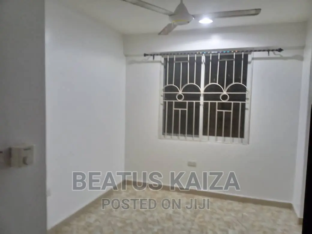 3bdrm Block of Flats in Kariakoo Fite for rent