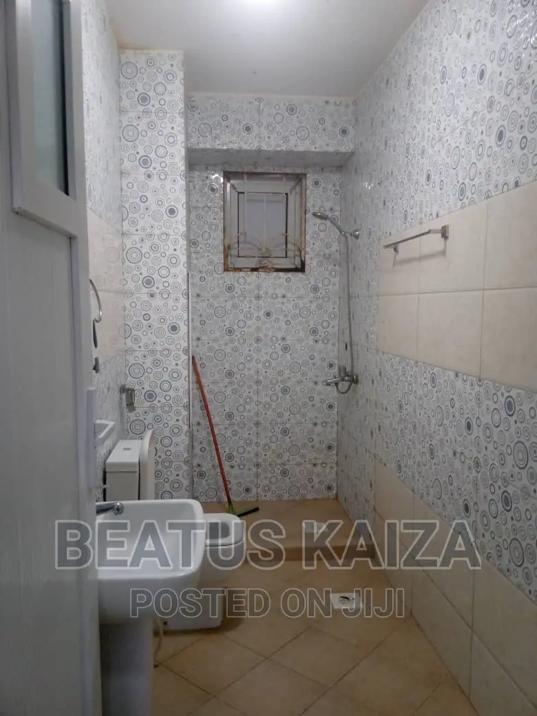 3bdrm Block of Flats in Kariakoo Fite for rent