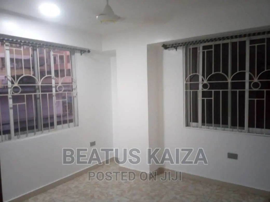 3bdrm Block of Flats in Kariakoo Fite for rent