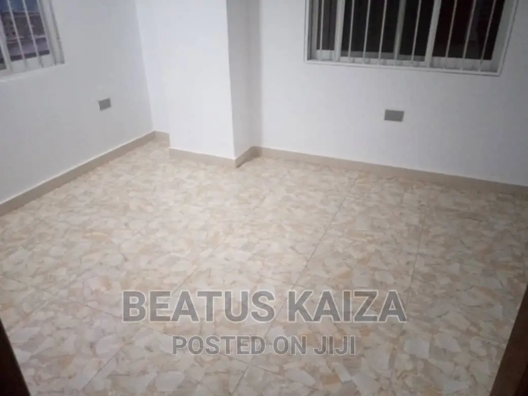 3bdrm Block of Flats in Kariakoo Fite for rent
