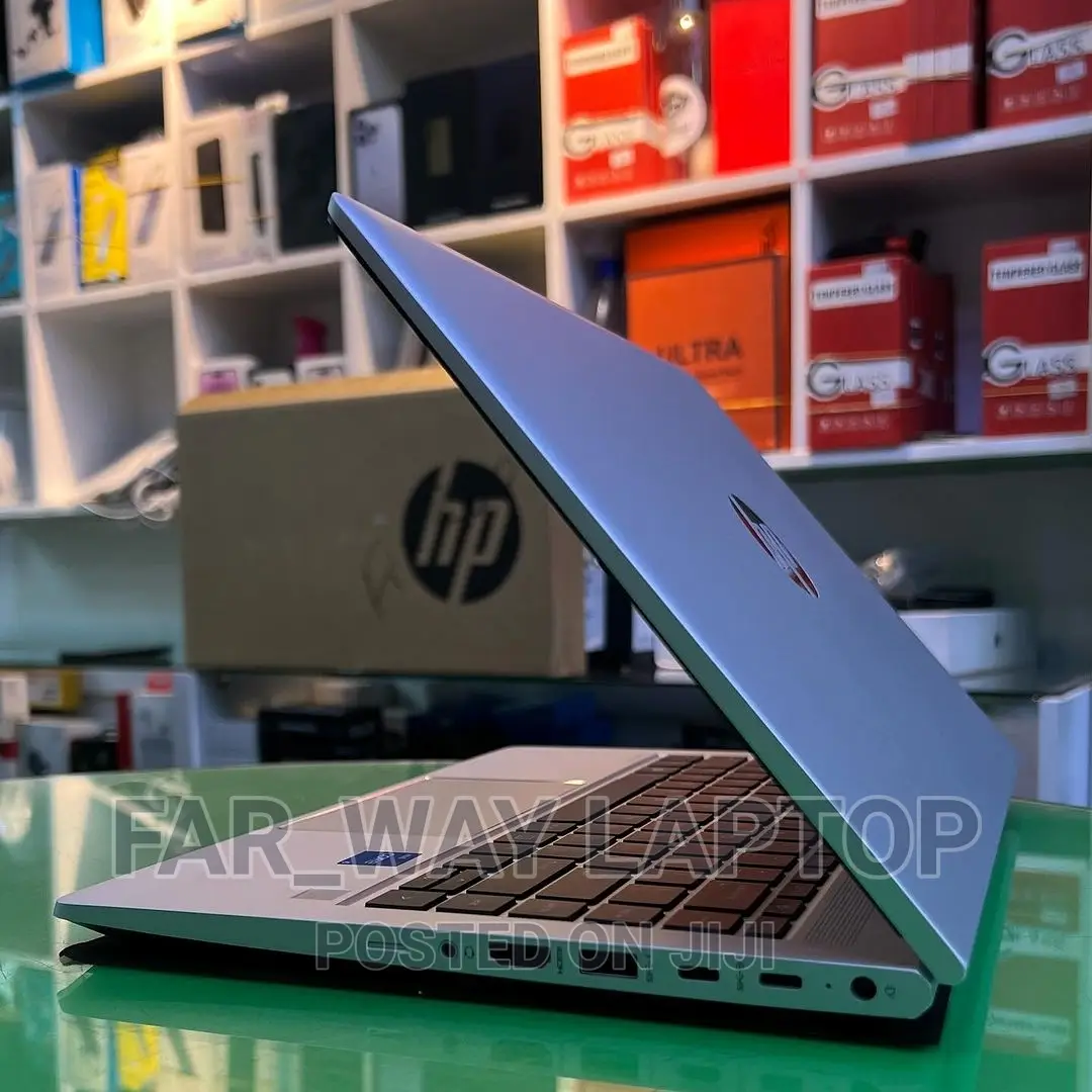 New Laptop HP ProBook 440 16GB Intel Core i5 SSD 1T