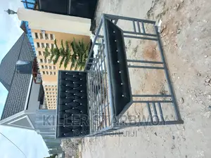 Kitanda 5×6 Na Enga Za Neti