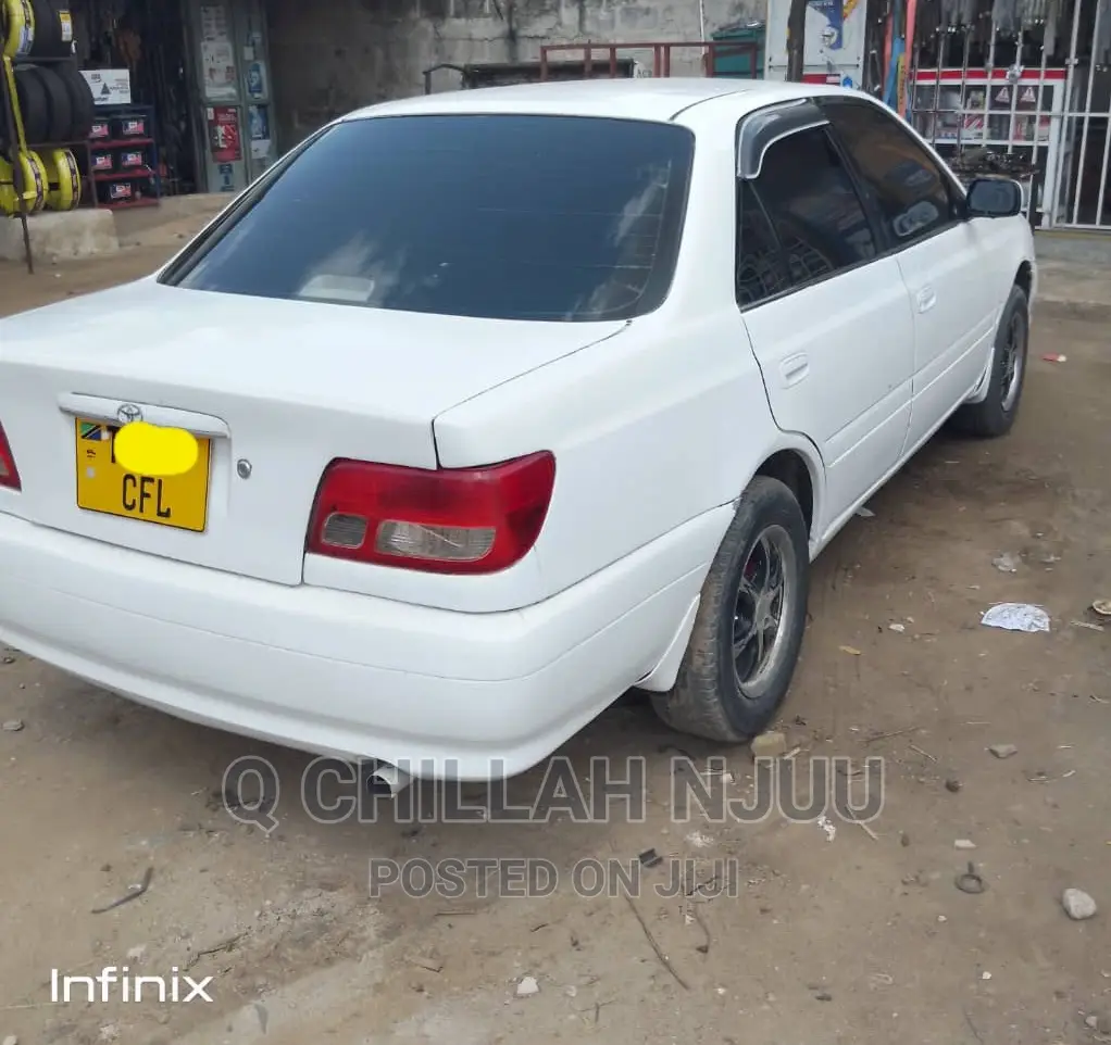 Toyota Carina 1999 White