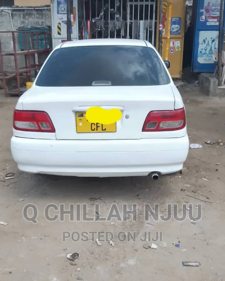 Toyota Carina 1999 White