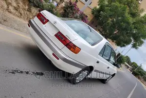 Toyota Corona Premio 2000 White