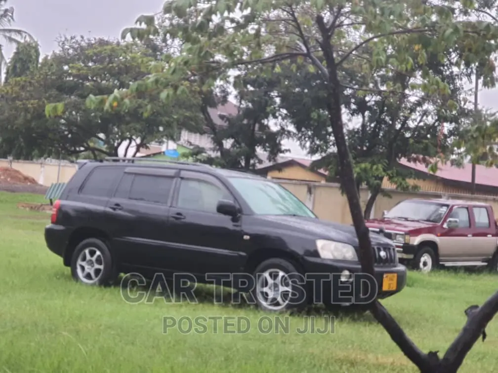 Toyota Kluger 2004 Black