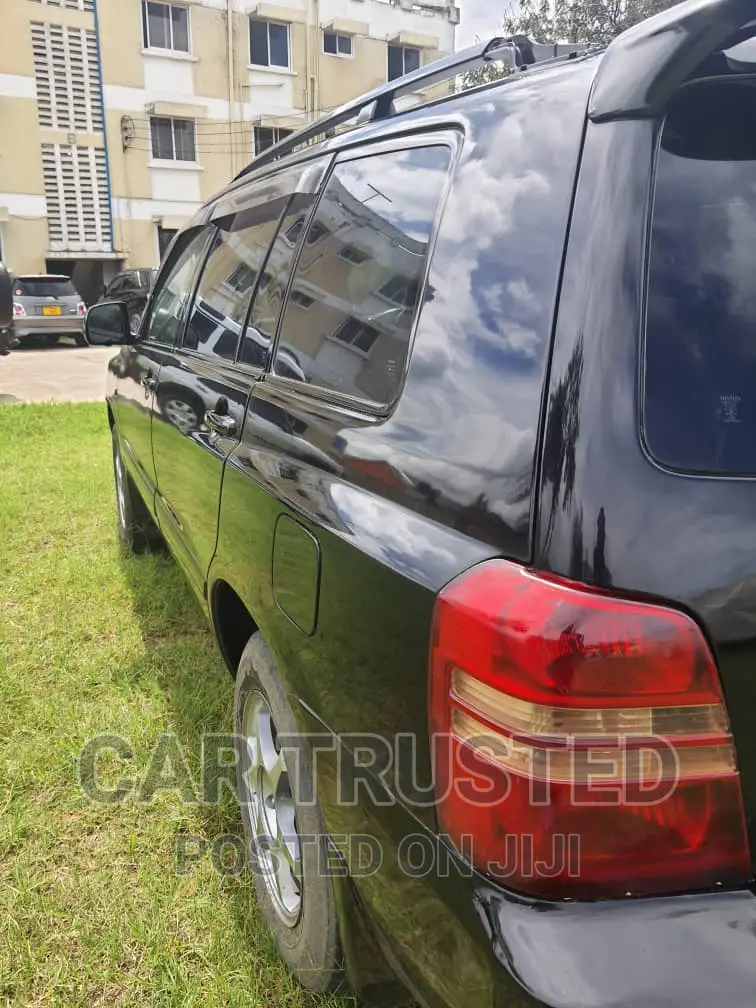 Toyota Kluger 2004 Black