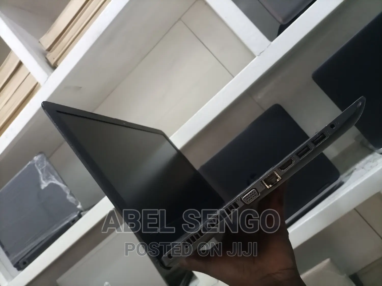 Laptop HP 250 G6 4GB Intel Core I5 HDD+SSD 500GB