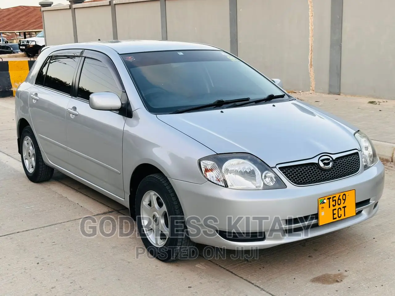 Toyota Corolla RunX 2002 Silver