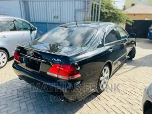 Toyota Crown 2006 Black