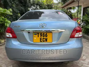 Toyota Belta 2010 Beige