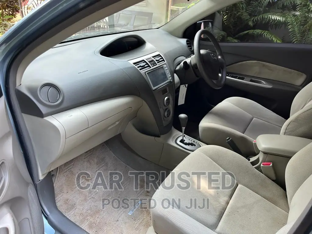 Toyota Belta 2010 Beige
