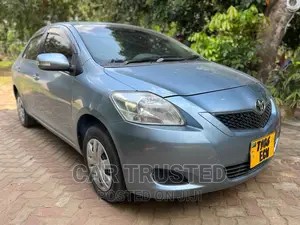 Toyota Belta 2010 Beige