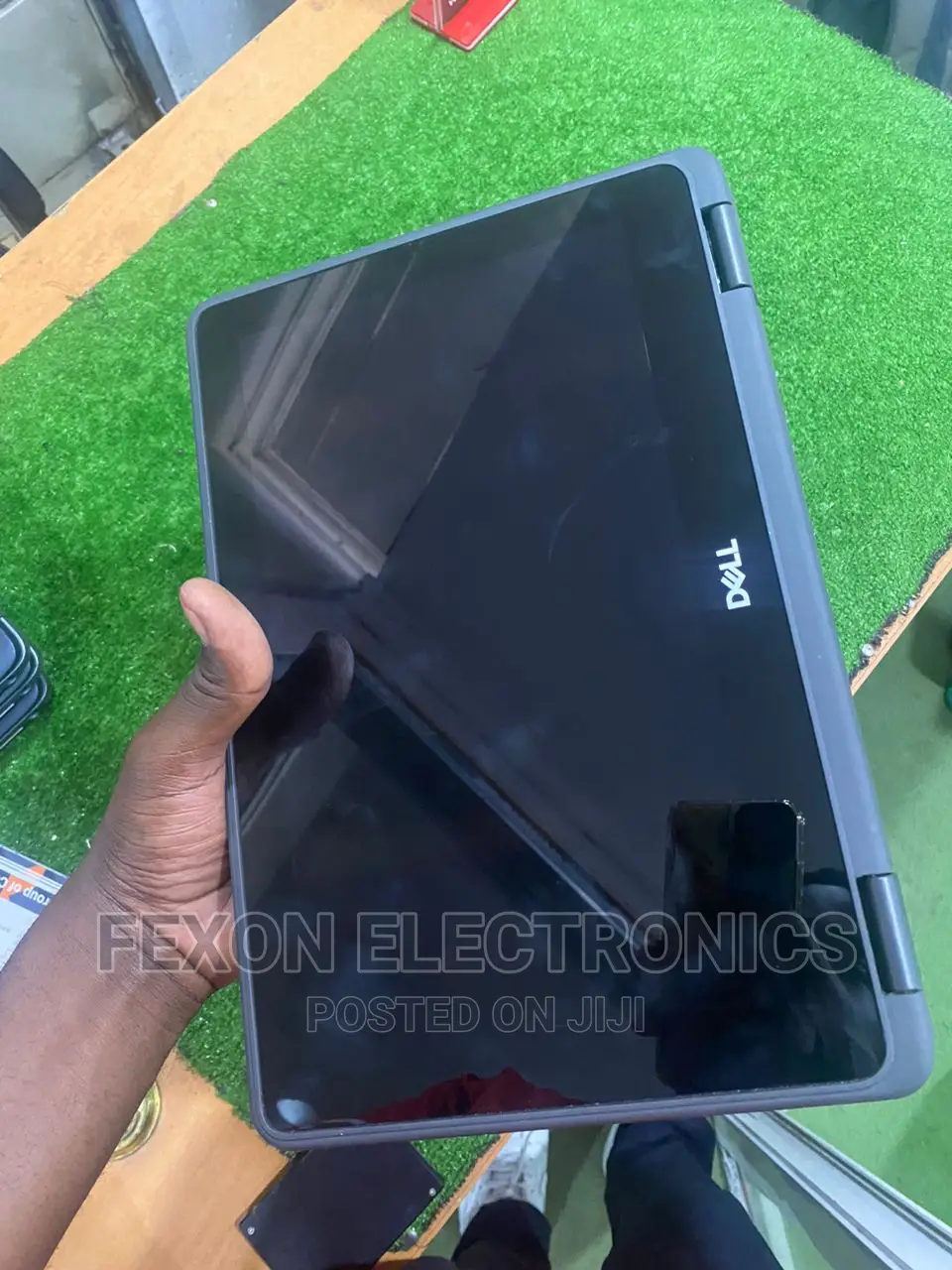 New Laptop Dell Latitude 3189 4GB Intel SSD 128GB