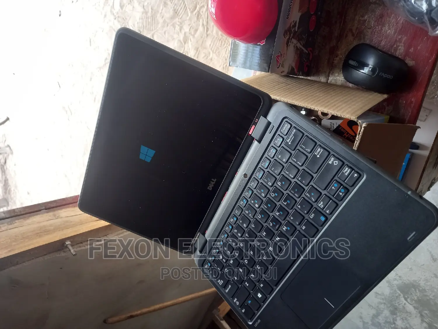 New Laptop Dell Latitude 3189 4GB Intel SSD 128GB