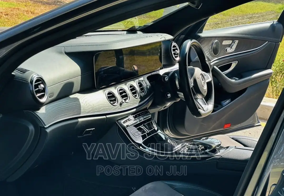 Mercedes-Benz E220 2017 Gray