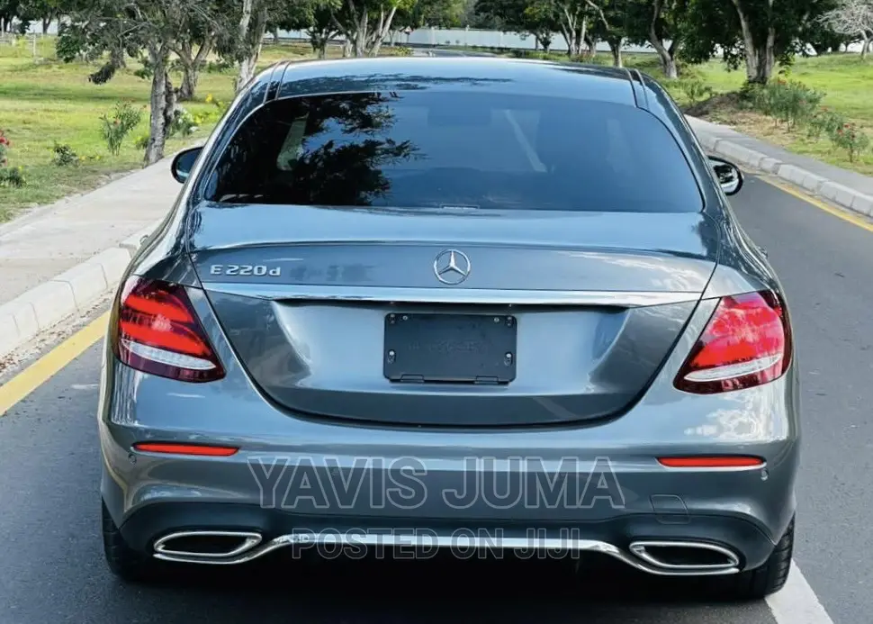 Mercedes-Benz E220 2017 Gray