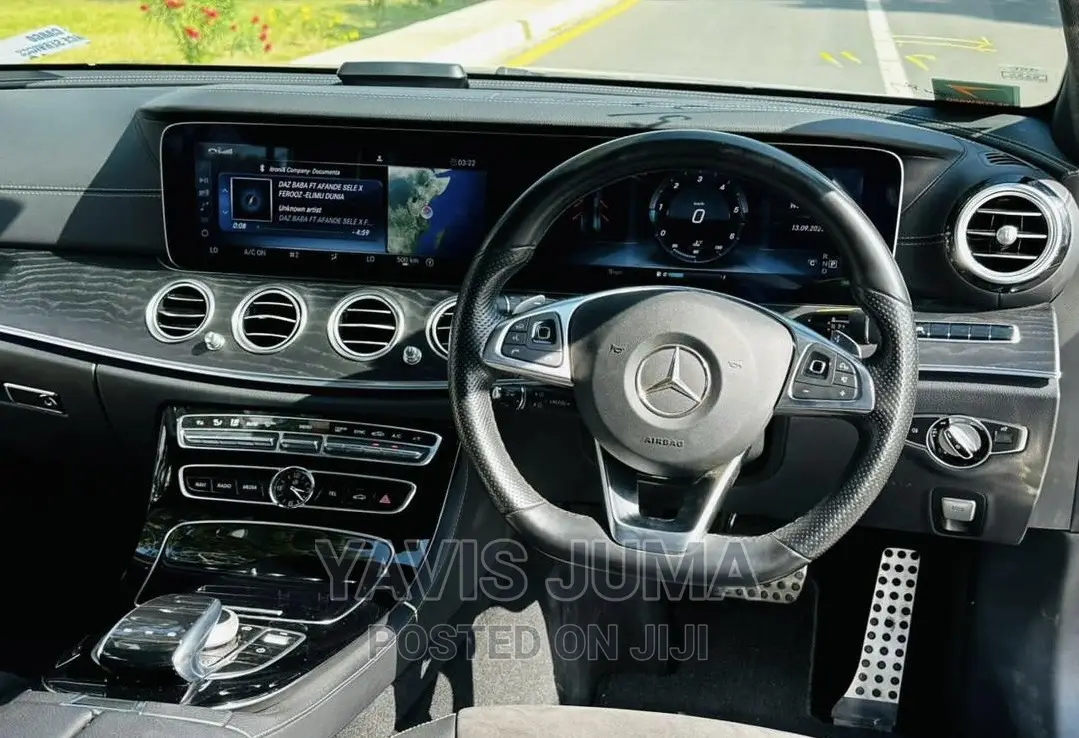 Mercedes-Benz E220 2017 Gray