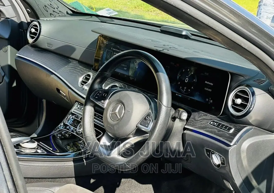 Mercedes-Benz E220 2017 Gray