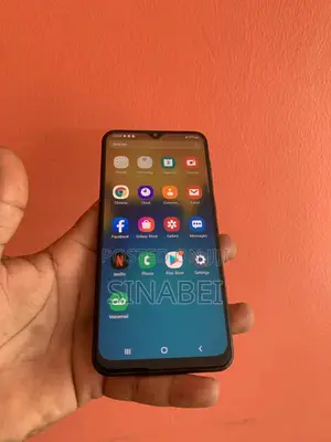 Samsung Galaxy A20 32 GB Black