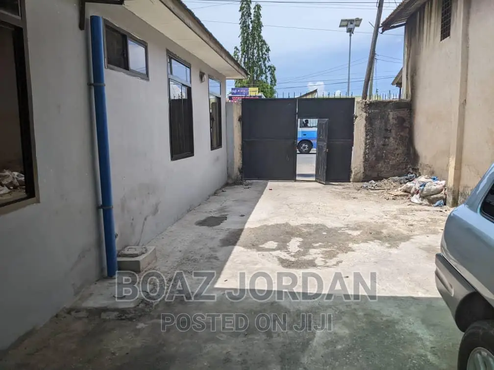 5bdrm Townhouse/Terrace in Eneo. Nyumba, Magomeni for sale