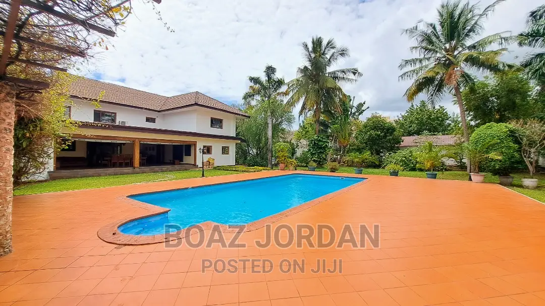 Furnished 8bdrm Bungalow in Masak Chole Drive, Masaki for sale