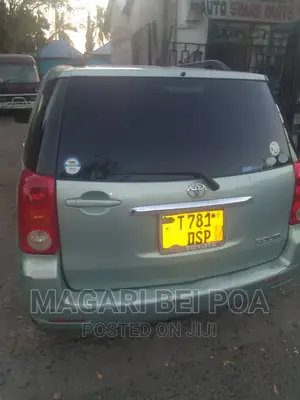 Toyota Raum 2004 Blue